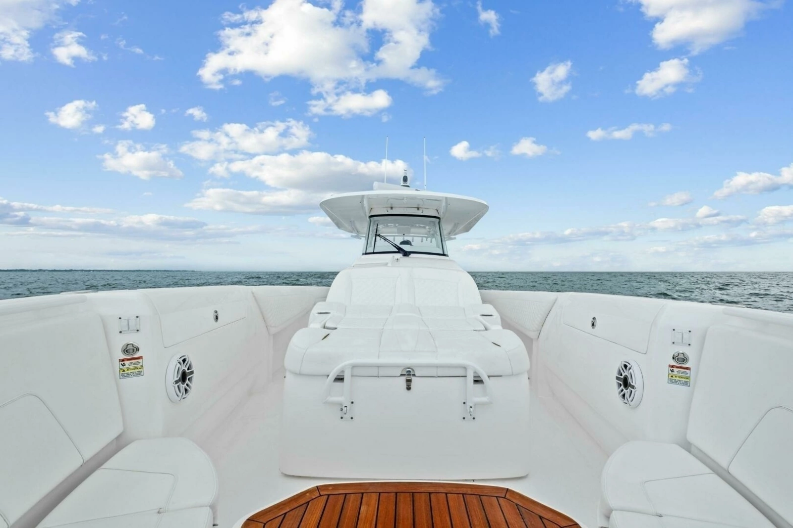 2020 Intrepid 400 CC - Bow