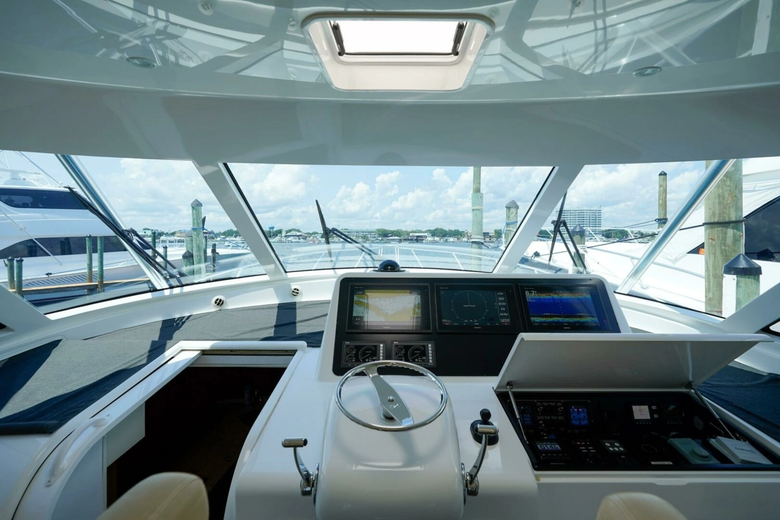 2016 Viking 52 Sport Tower- CONTAGIOUS HABIT- Helm