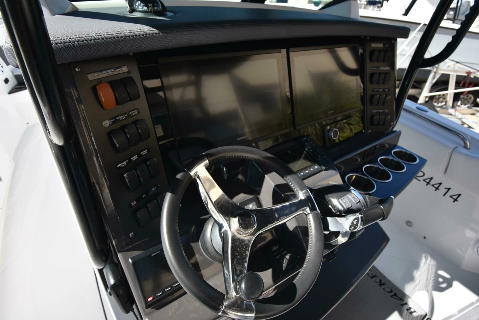 2021 Blackfin 332 