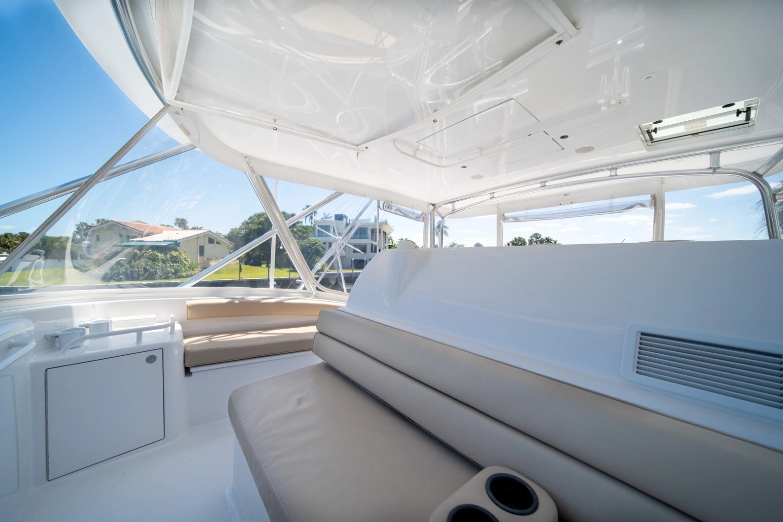 2017 Hatteras 54 GT