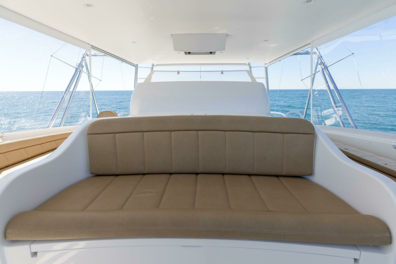 76' 2013 Viking 76 Convertible
