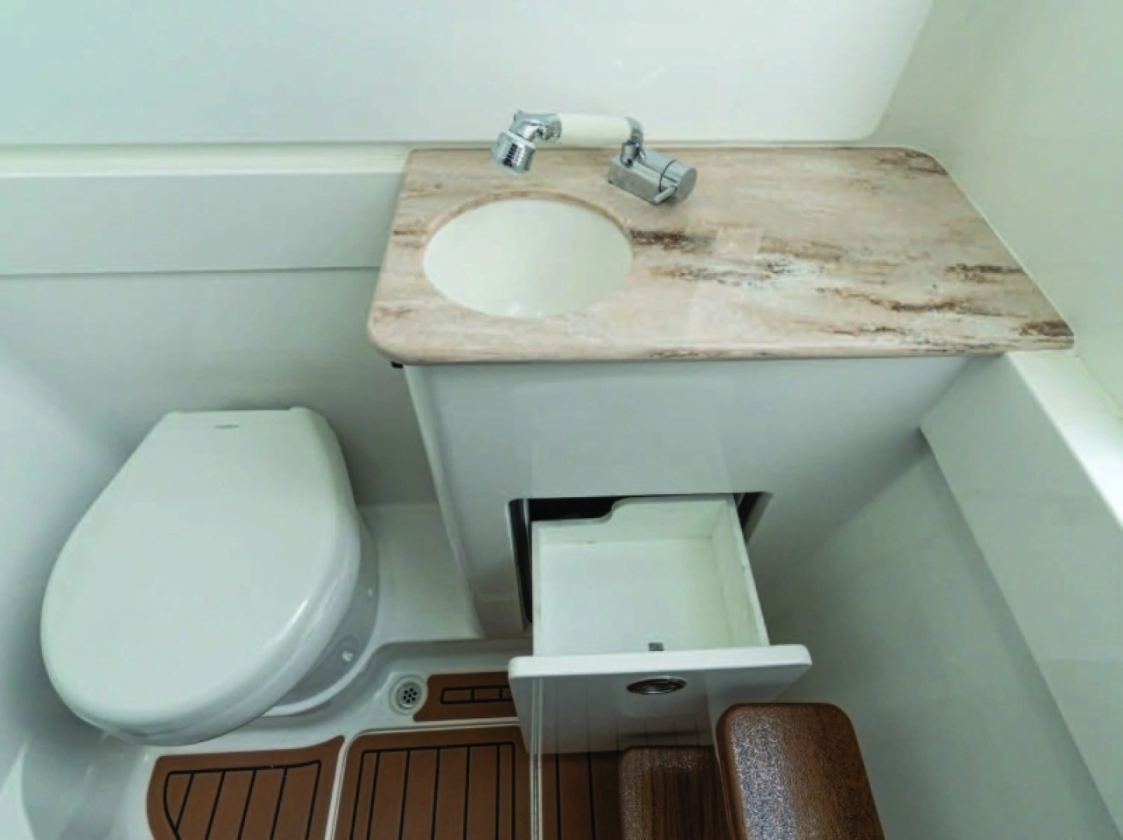 New V-41 Valhalla Boatworks Center Console