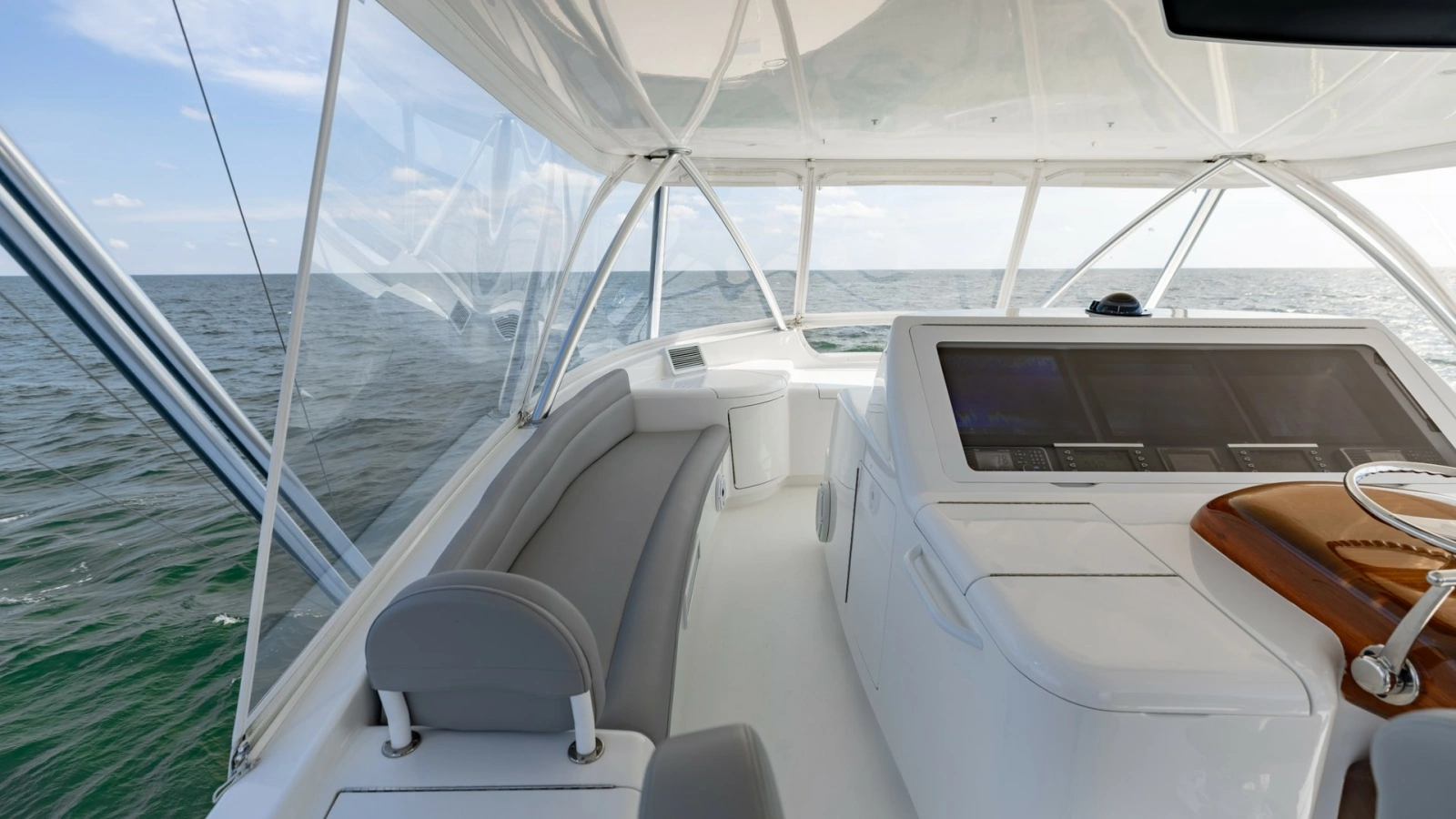 Flybridge Helm Station with Seating