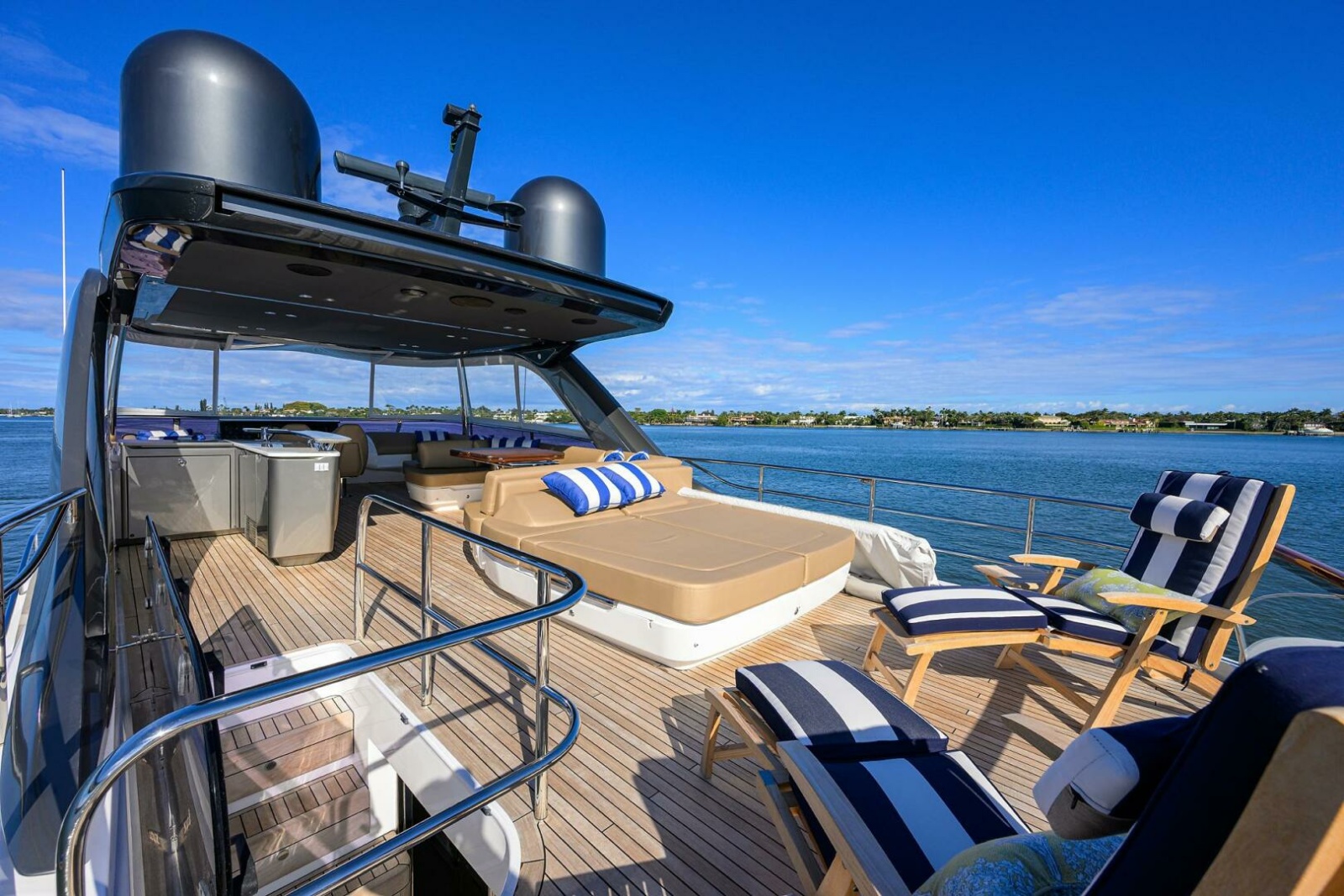 Princess Y78 - Janie II - Bridge Deck