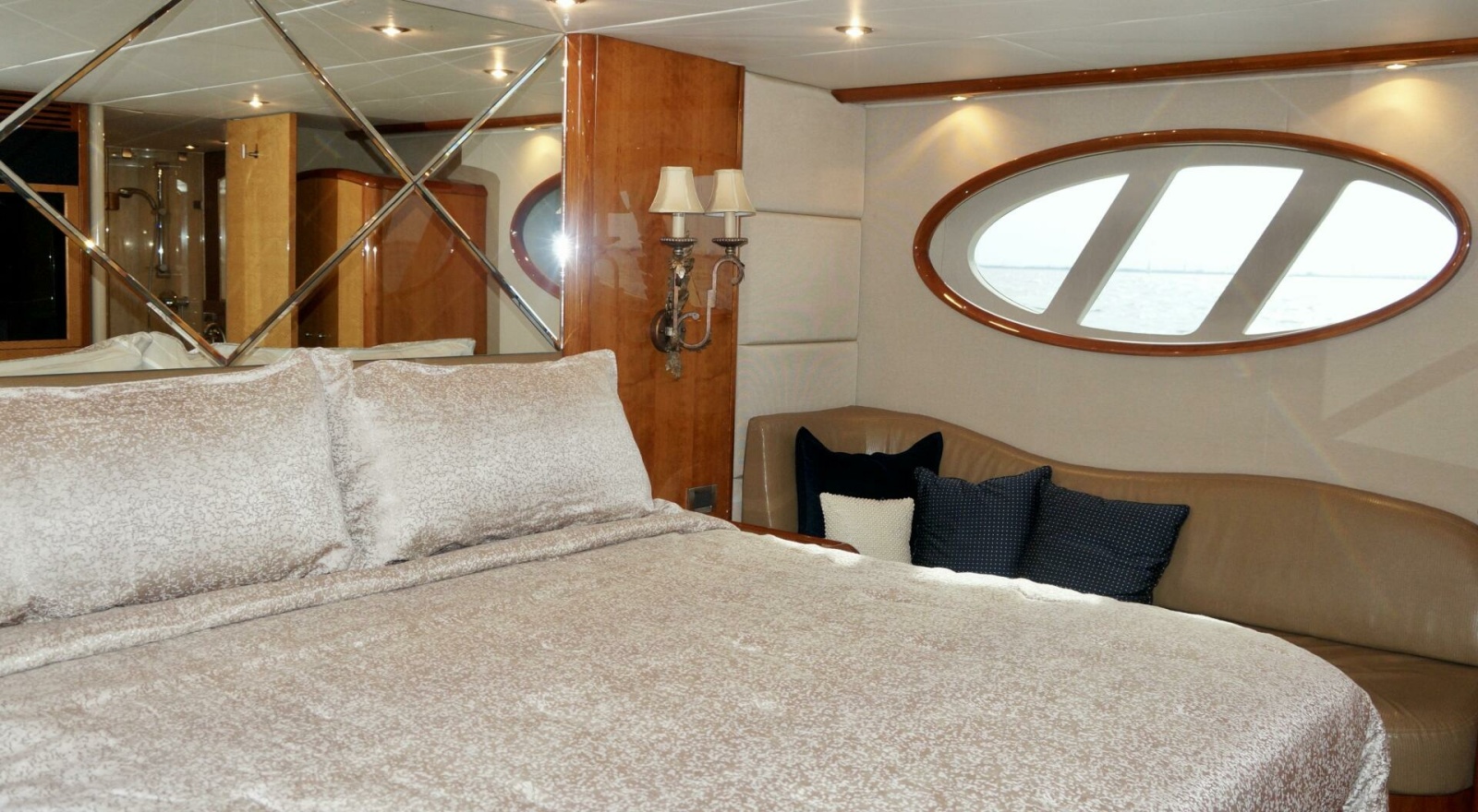 74' 2007 Lazzara Yachts 74 Motor Yacht