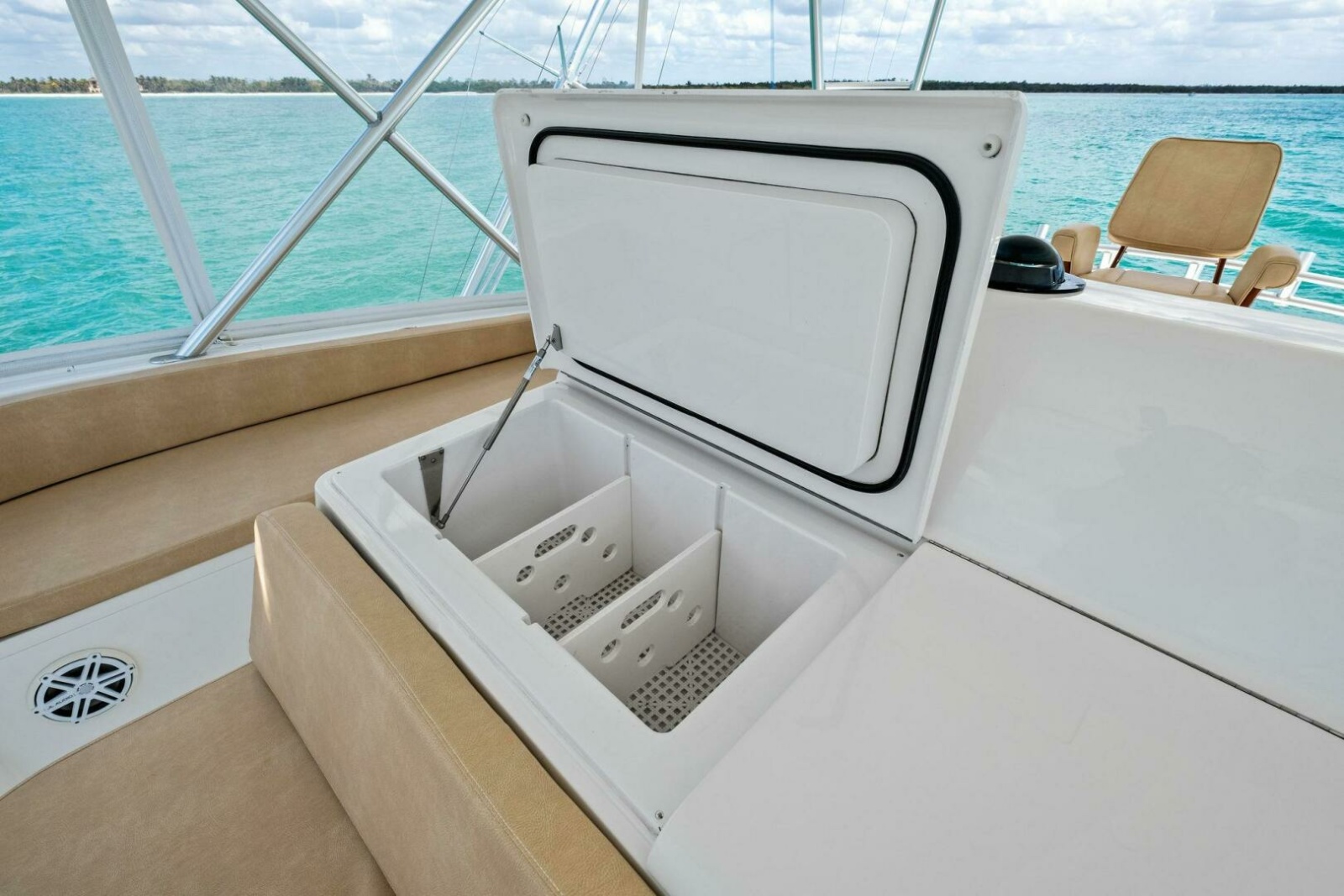 64' 2008 Viking 64 Convertible