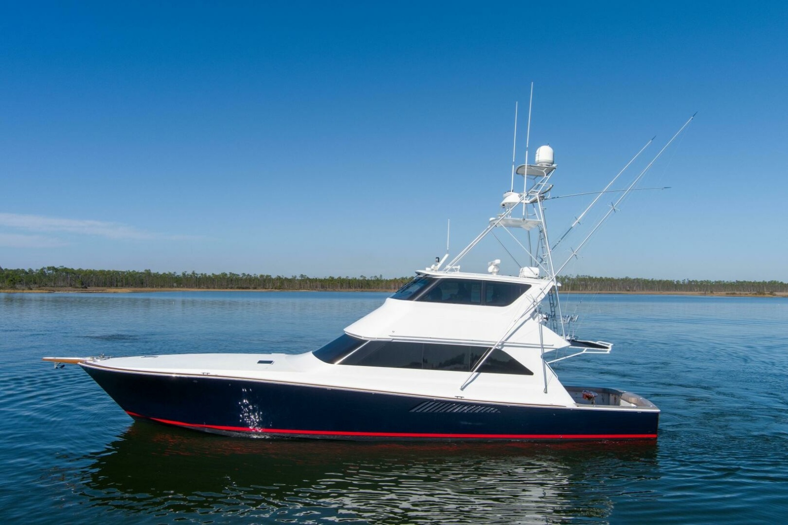 65' 2001 Viking 65 Enclosed Bridge