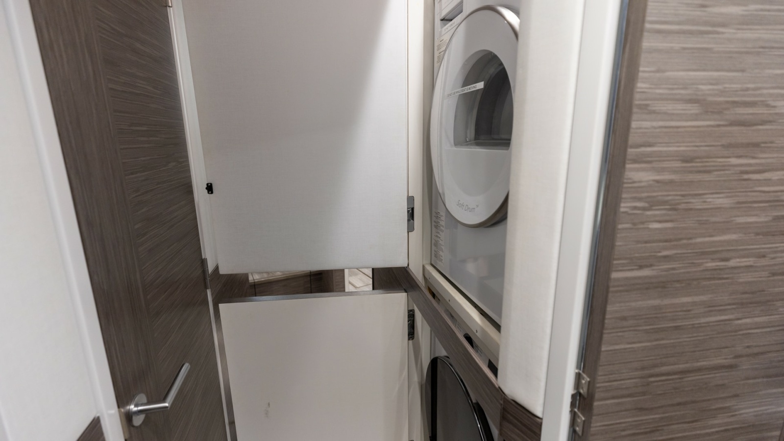 2021 65 Hatteras GT On the DL Laundry