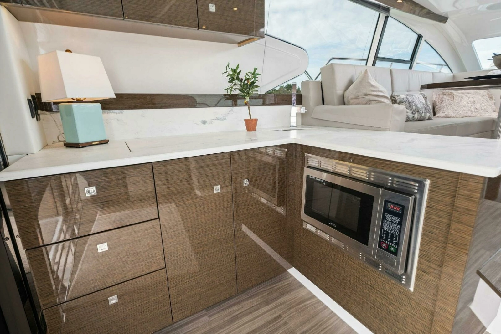 2020 Cruisers Yachts 46 Cantius photo 19