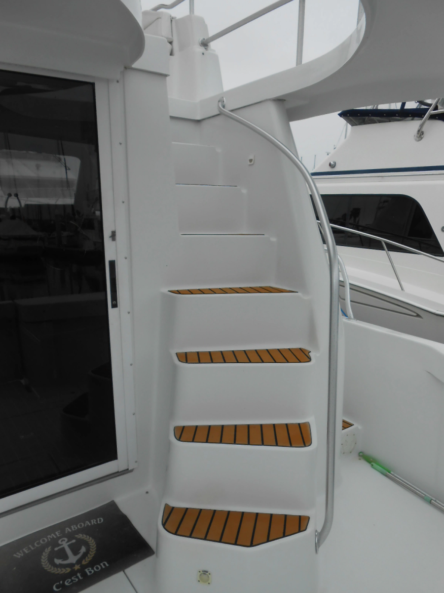 1997 Mainship 350