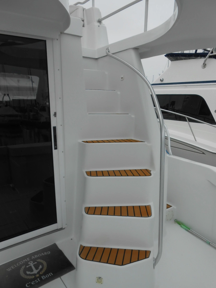1997 Mainship 350