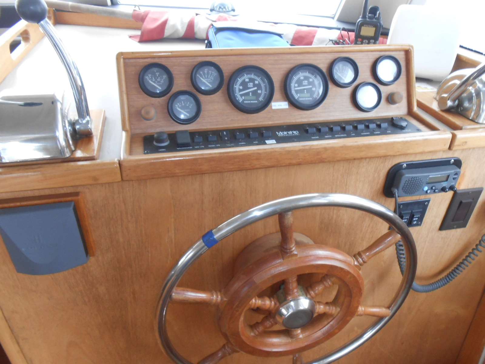 1997 Mainship 350