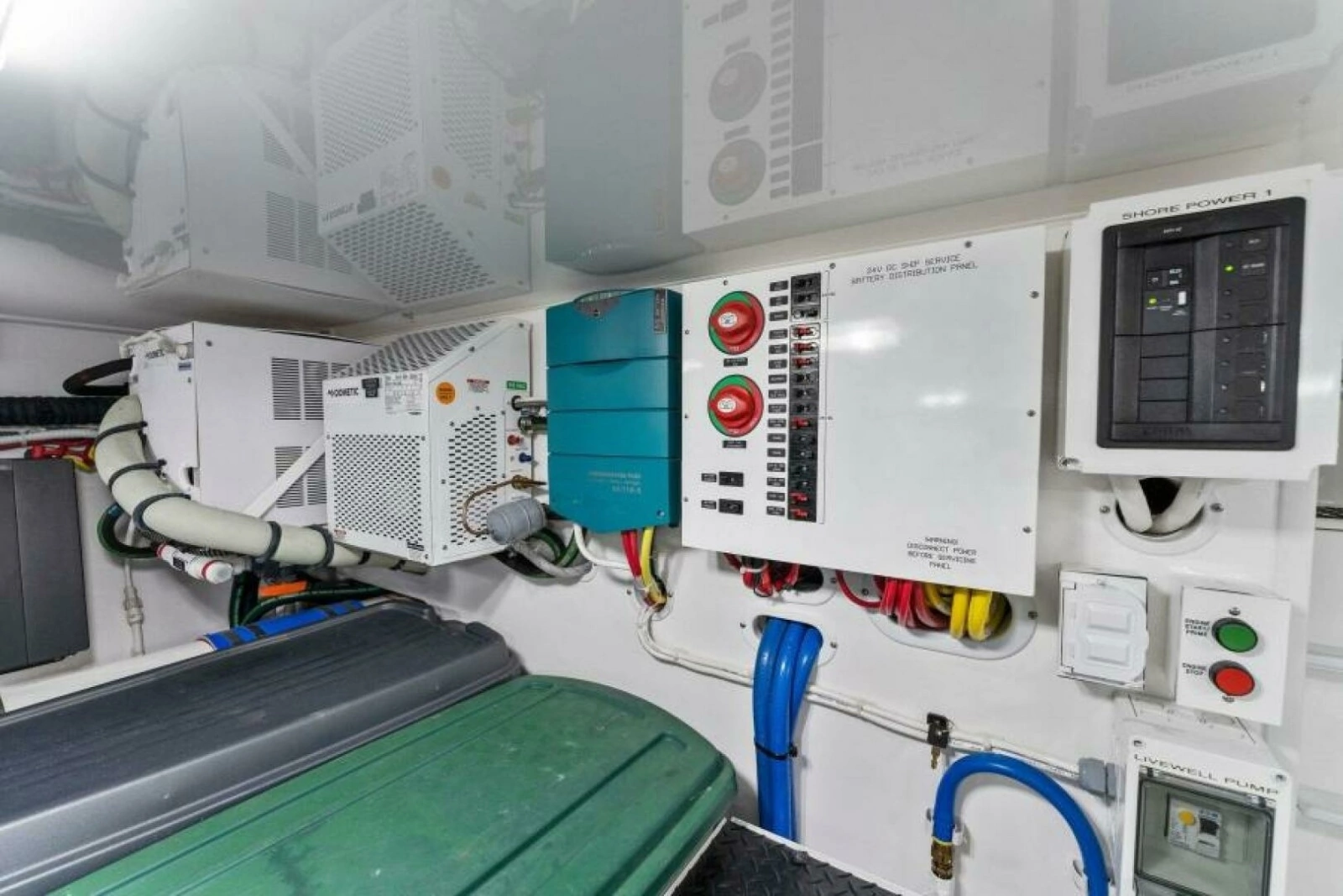 2021 Viking 54 Convertible HAMMERHEADS Engine Room