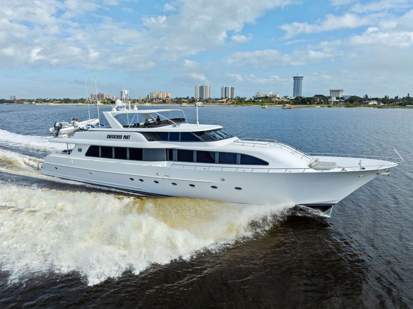 112' 1999 Westport 112