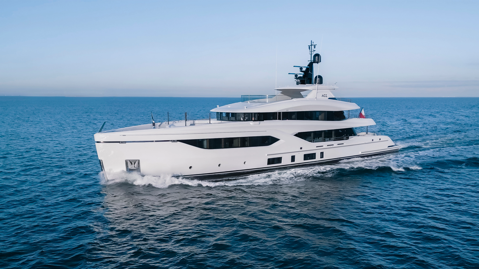 2028 Conrad C144S
