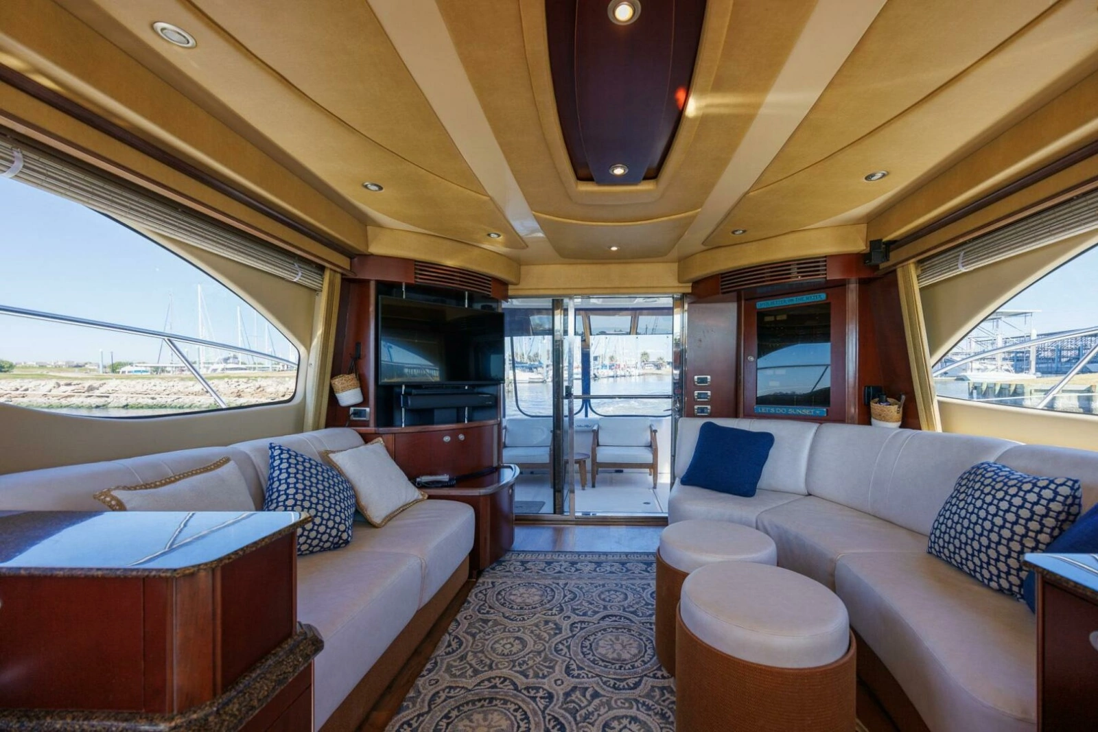 2006 Sea Ray 52 Sedan Bridge photo 5