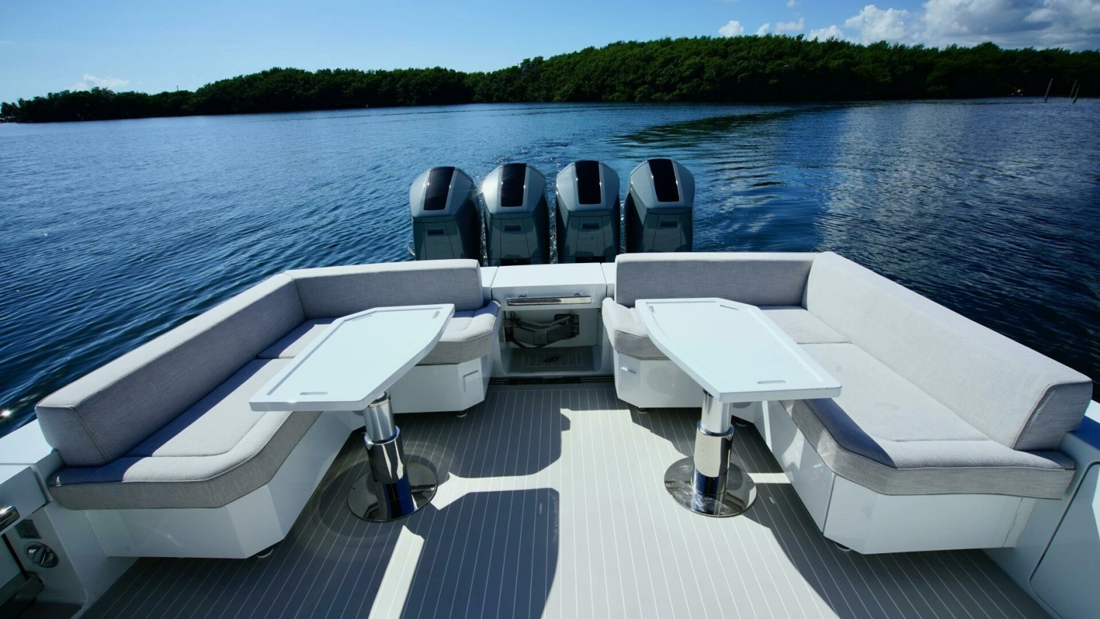 2024 Uniesse HTC5P
