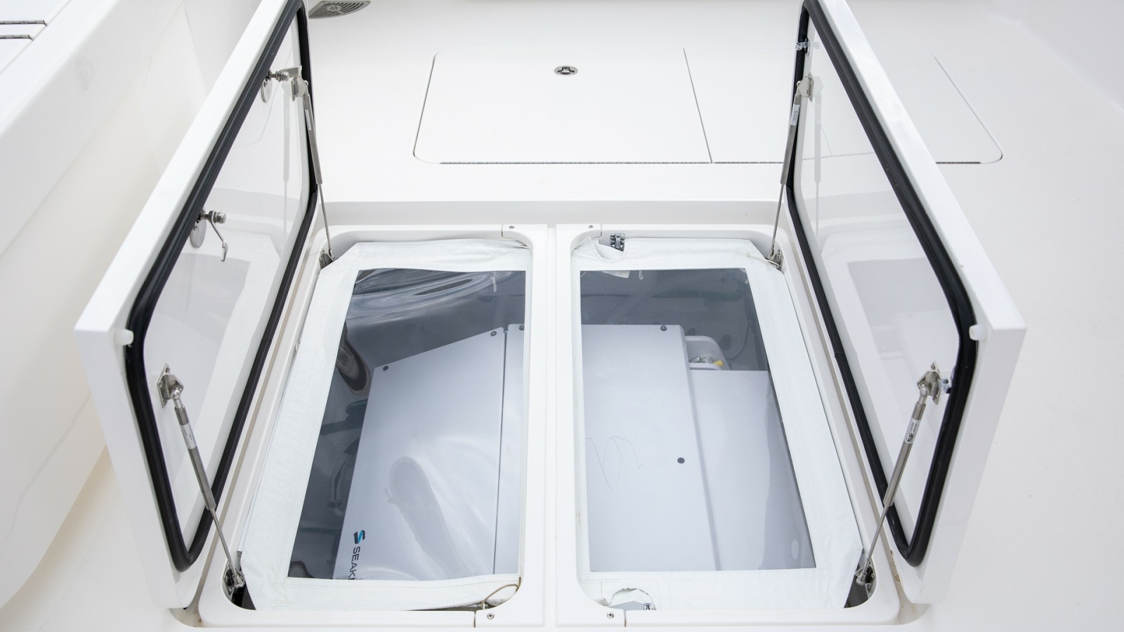58' 2020 Viking 58 Convertible