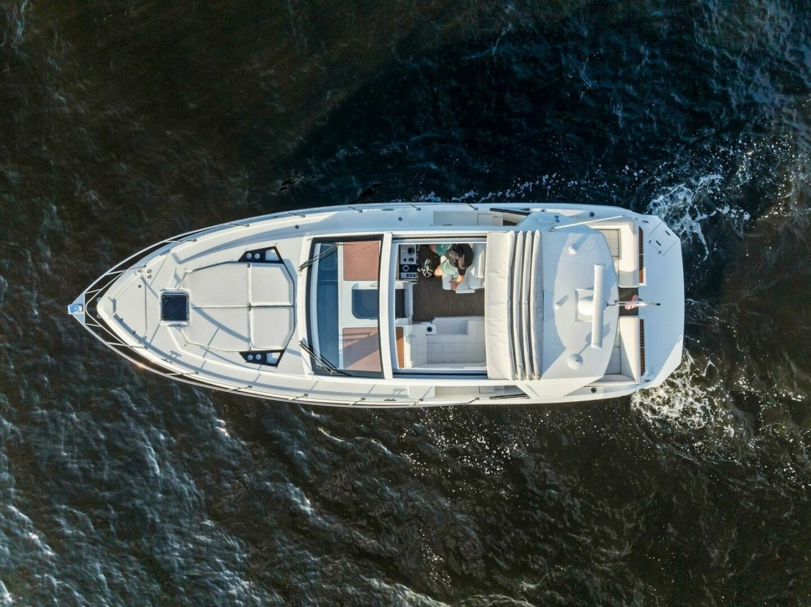 2015 Cruisers 390 EC 'Blue Runner'