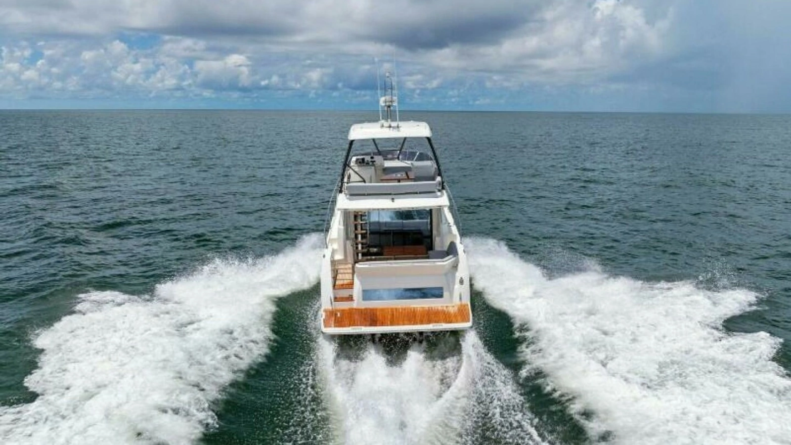 2025 Prestige 460 Flybridge - Sistership