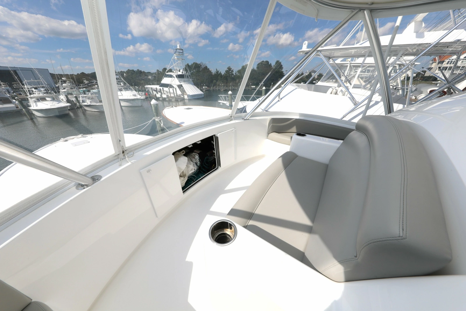 2023 Viking 54 Convertible