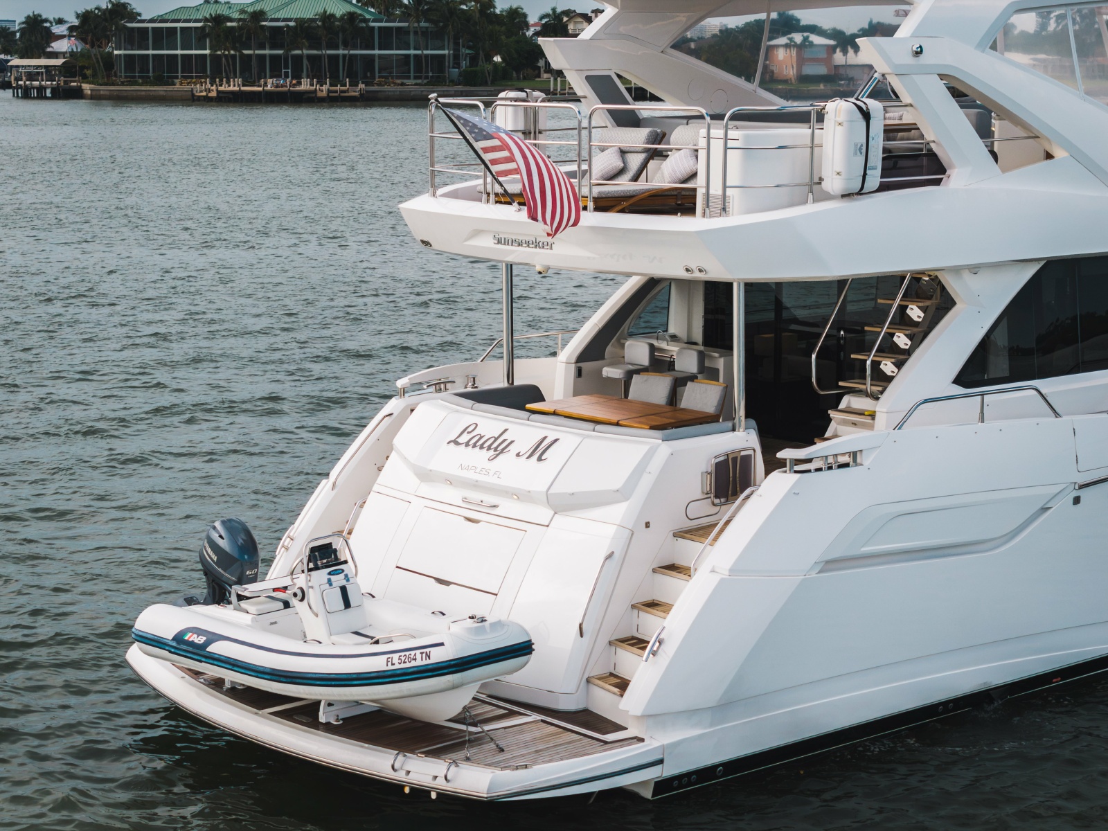 2019 Sunseeker 76 Flybridge