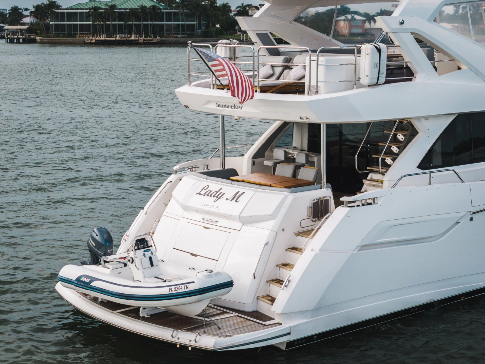 2019 Sunseeker 76 Flybridge