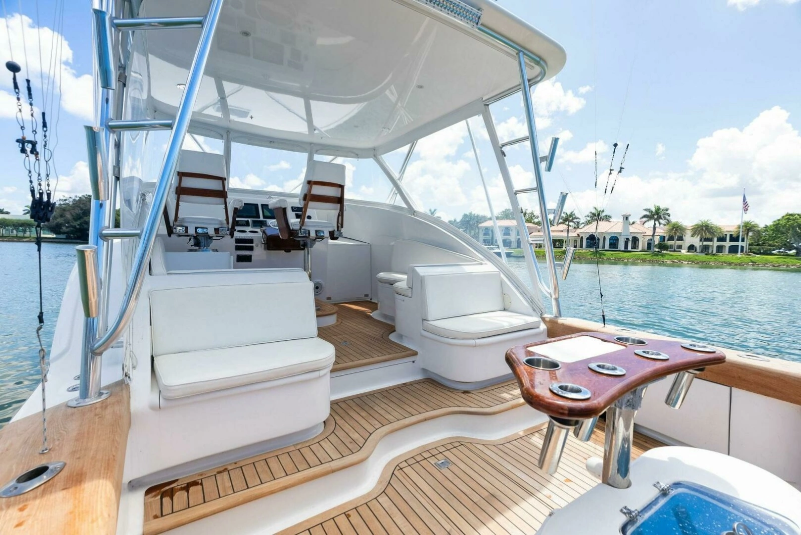 2018 Custom Carolina 35 Express photo 23