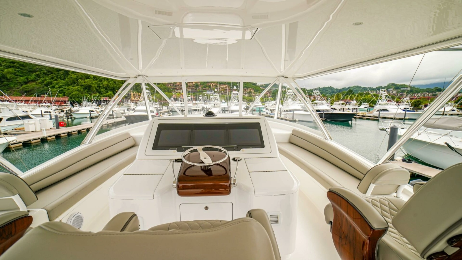 2023 Viking 73 Convertible "Free Spool" - Helm
