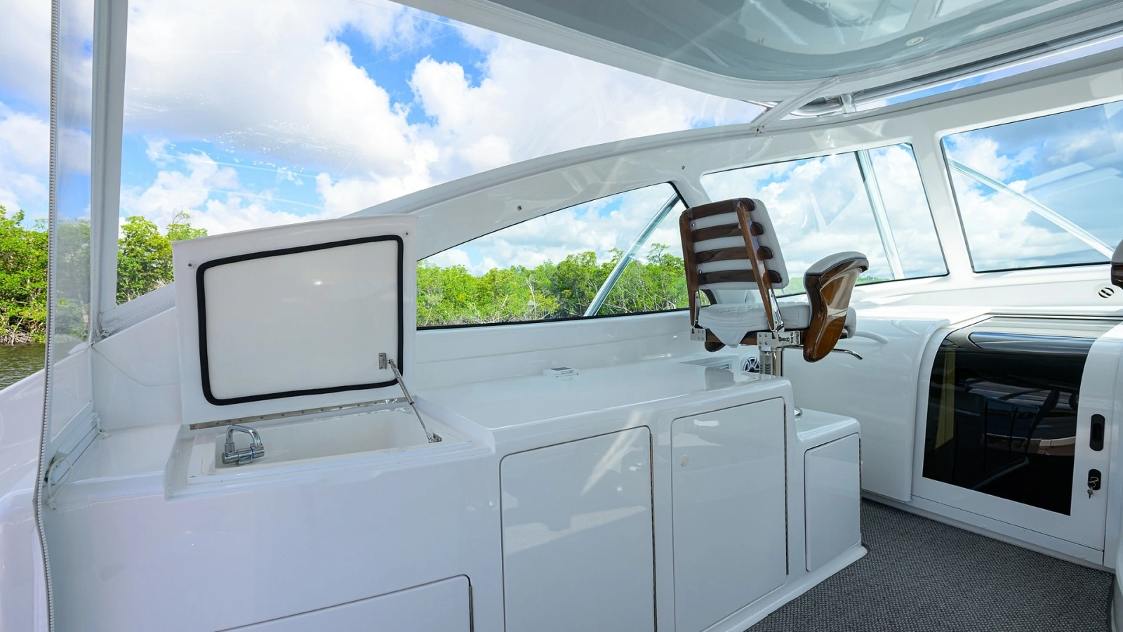 44_viking_reelaxin_bridge_deck_09