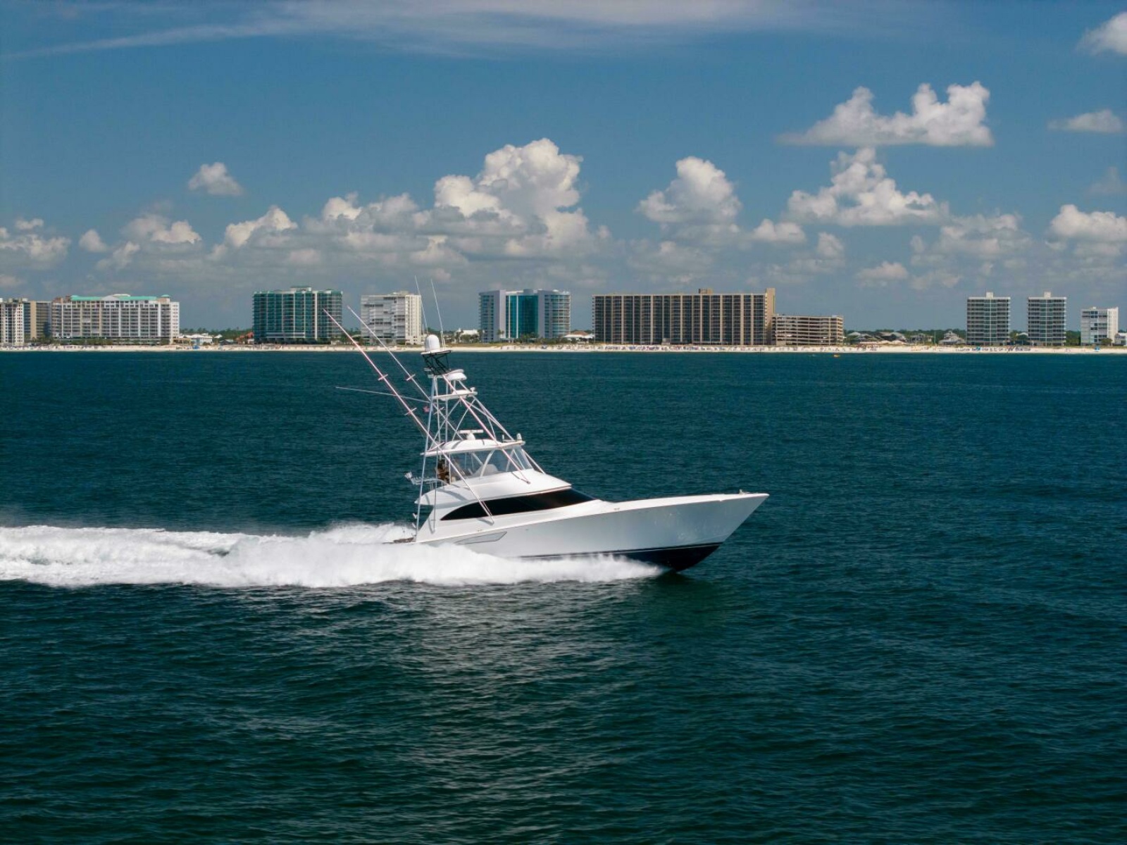 62' 2018 Viking 62 Convertible