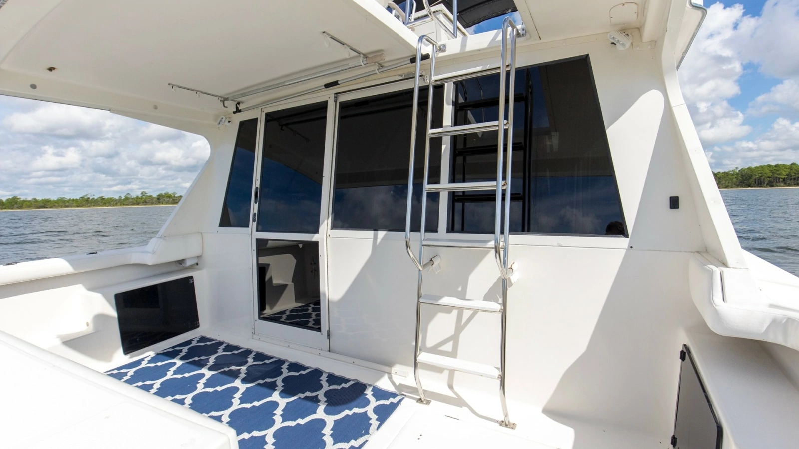 2007 Meridian 490 SE Pilothouse Trust Rear Deck (2)