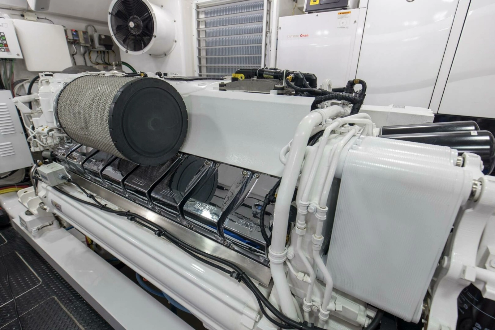 2016 92 Viking Enclosed Bridge Touche Engine Room (5)
