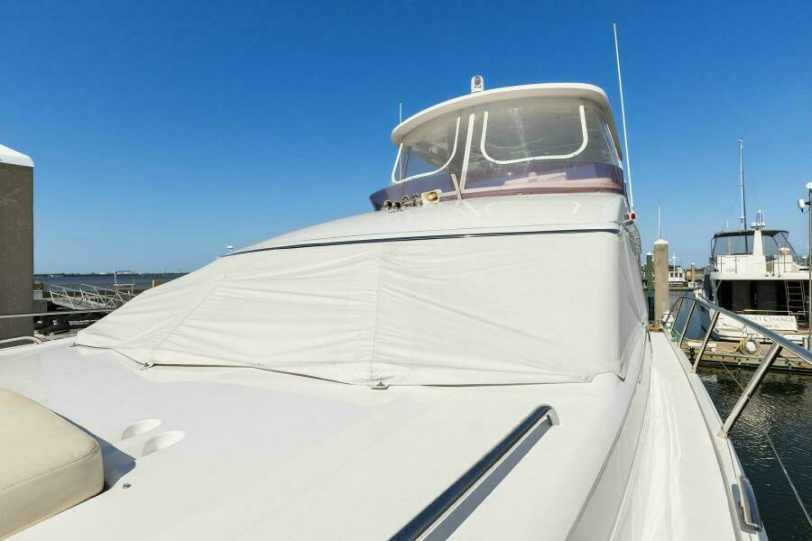 60' 2016 Princess 60 Flybridge