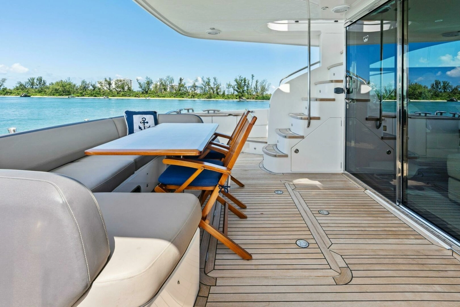 2015 Princess F60 - Cockpit Seating 