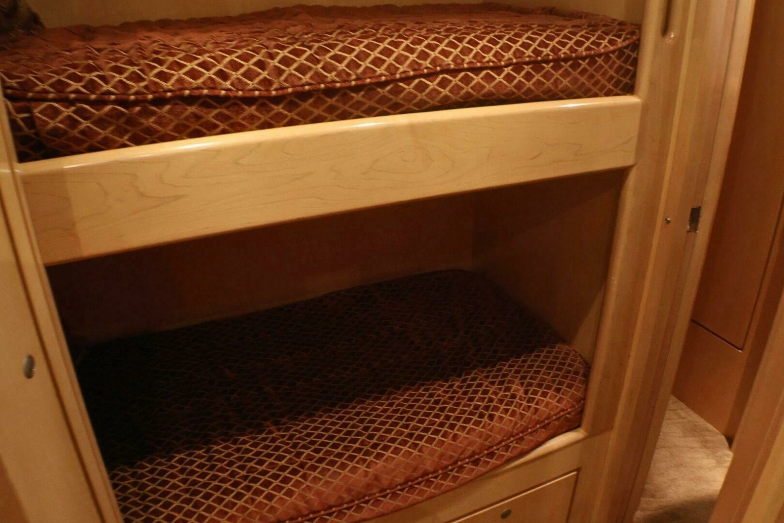 2001 Donzi 73' Sport Fish  Guest Stateroom