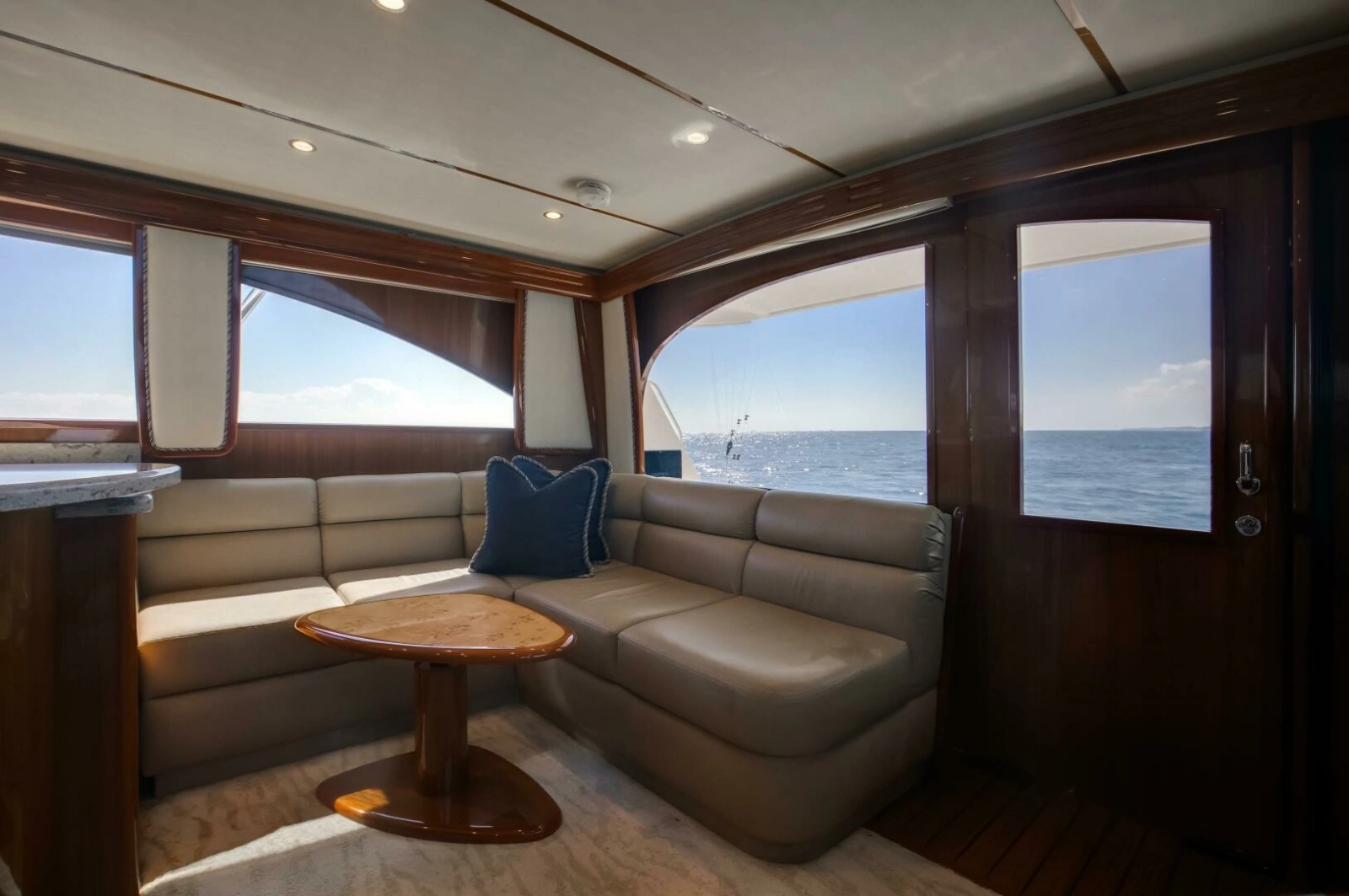 Viking 48 - Dorothy Marie - Salon