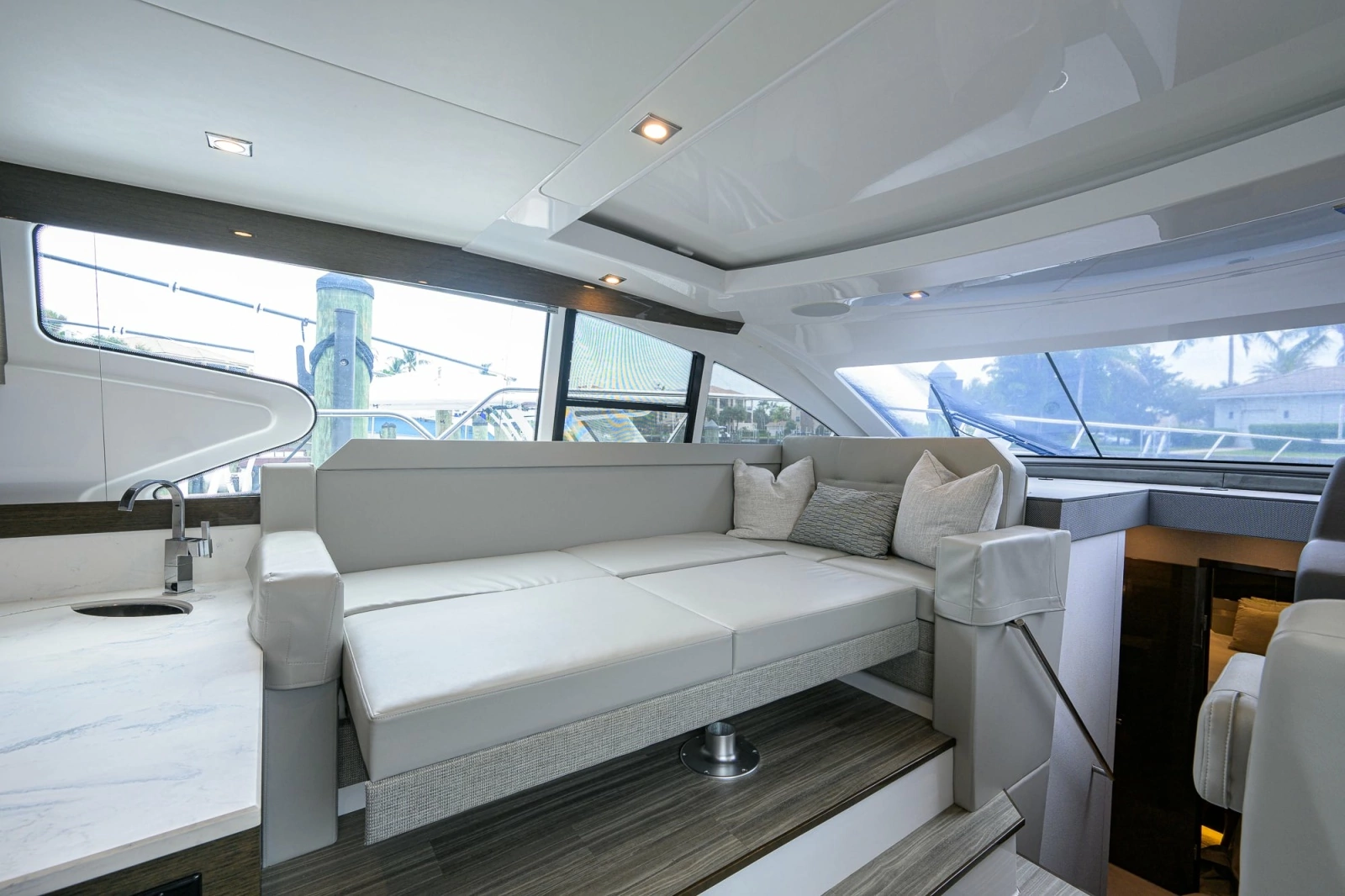 2020 Cruisers 46 Cantius