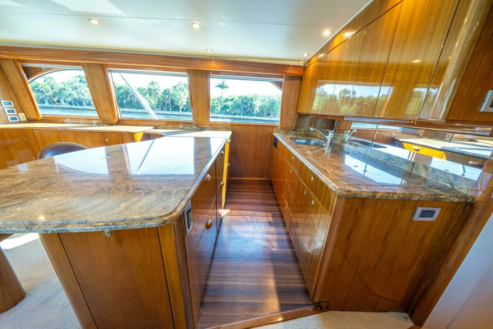 2006 Viking 68 Convertible