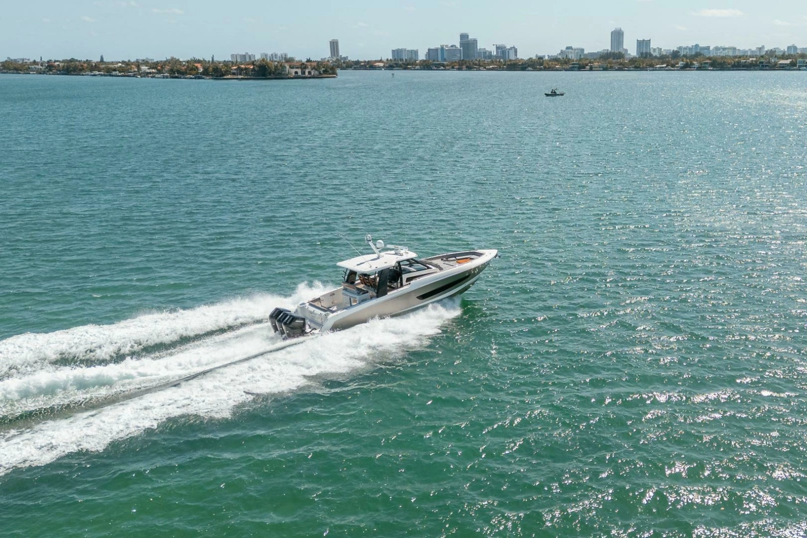 2023 Boston Whaler 420 Outrage