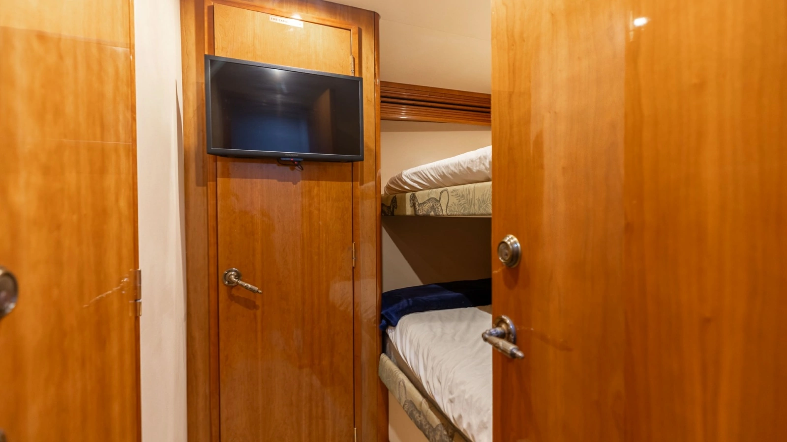2007 Hatteras 68 Convertible- KEMOSABE- Port Guest Stateroom