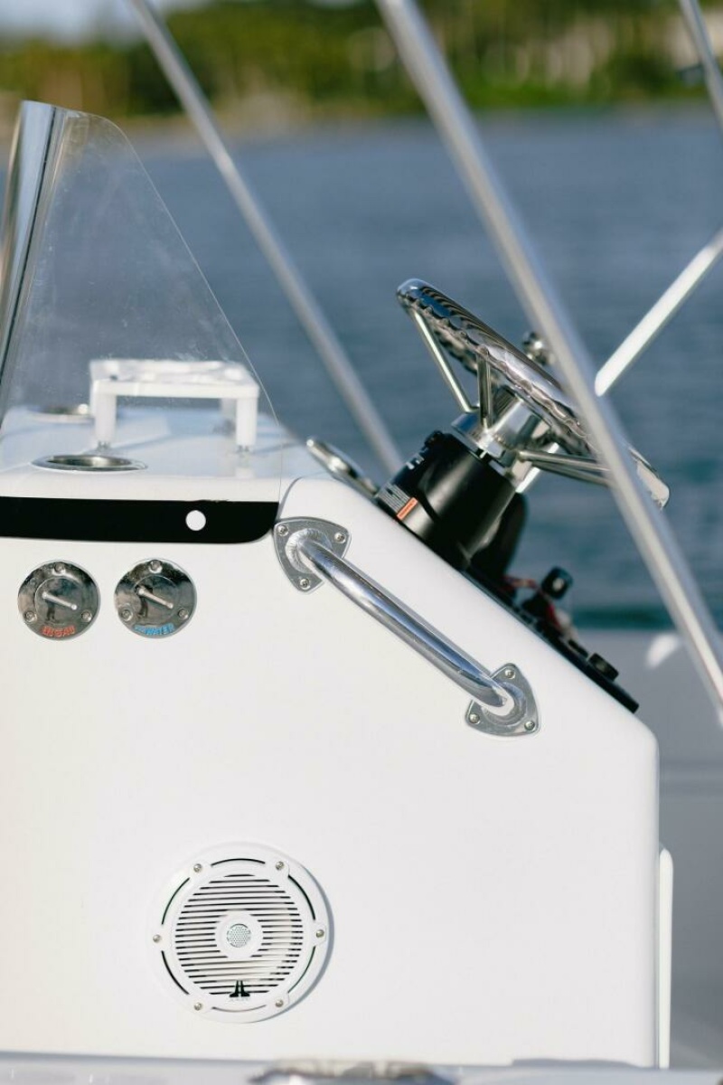 Palm Yachts 17 - Helm Station