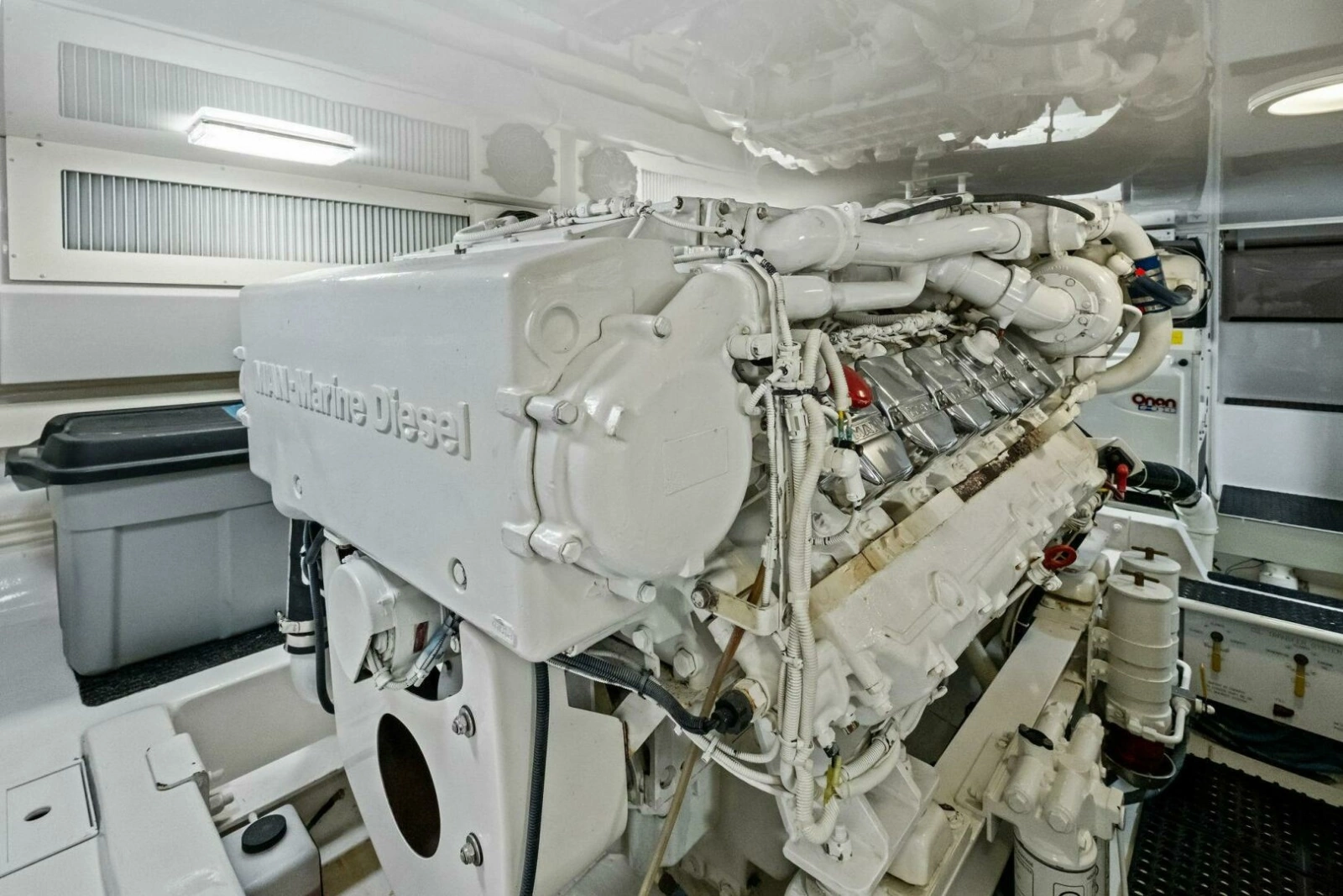 2006 Viking 56 Convertible SUMMER SALT