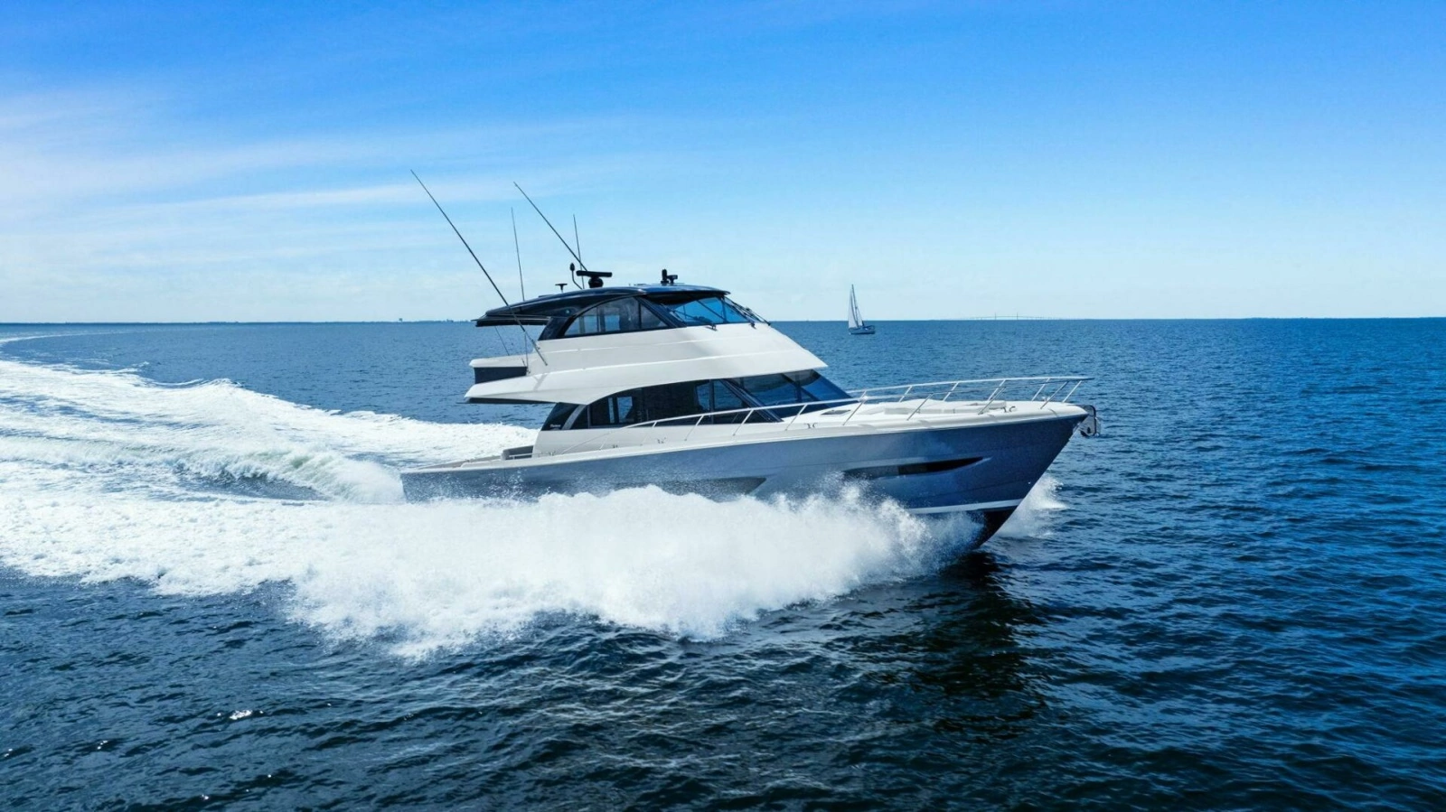2025 Maritimo M600 