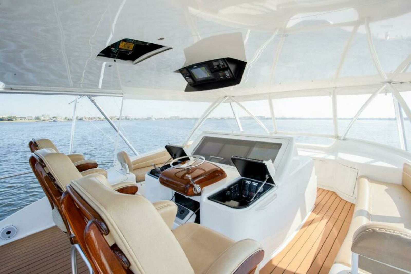 72' 2018 Viking 72 Convertible