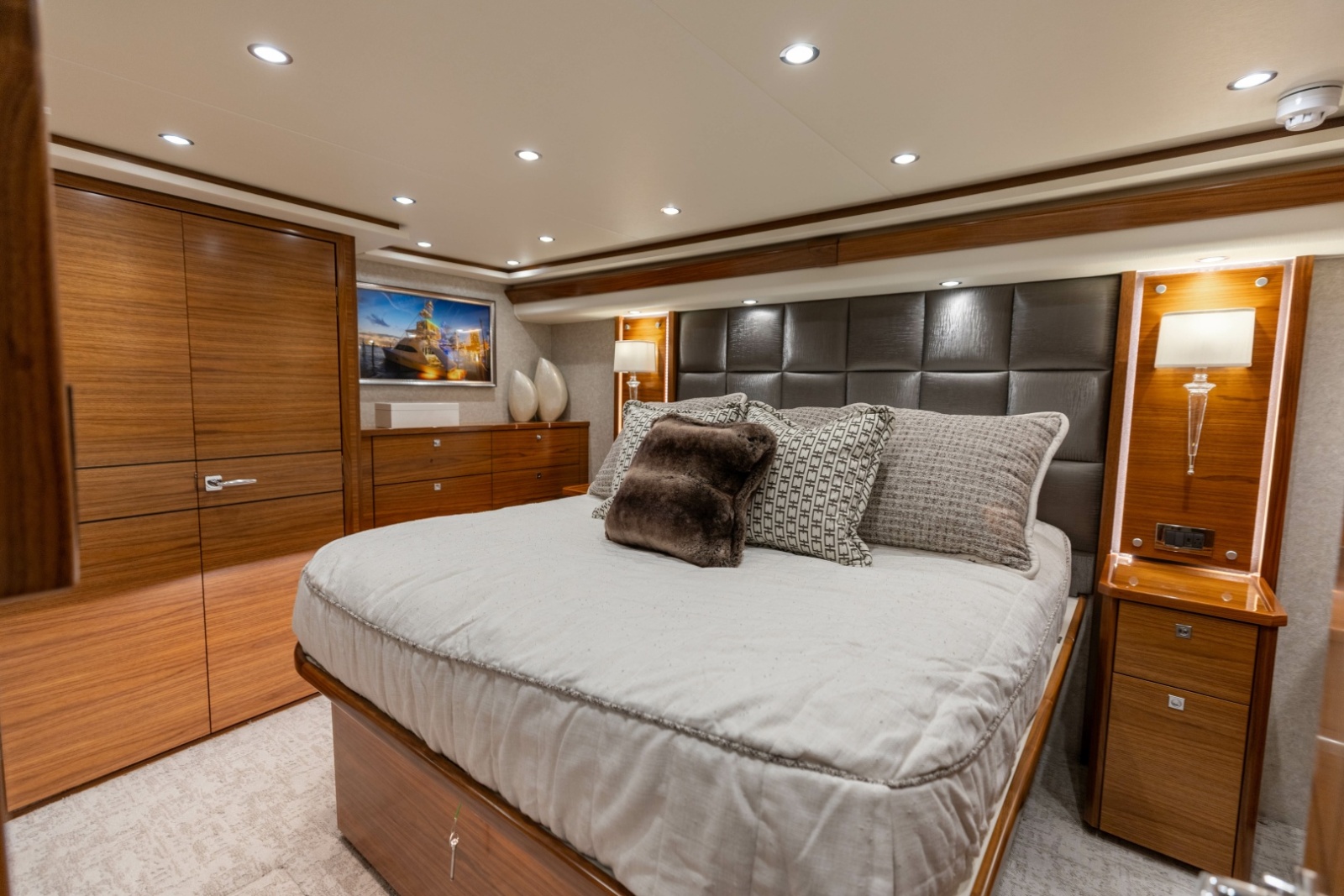 2023 Viking 72 Convertible- TEAM SUPREME- Master Stateroom