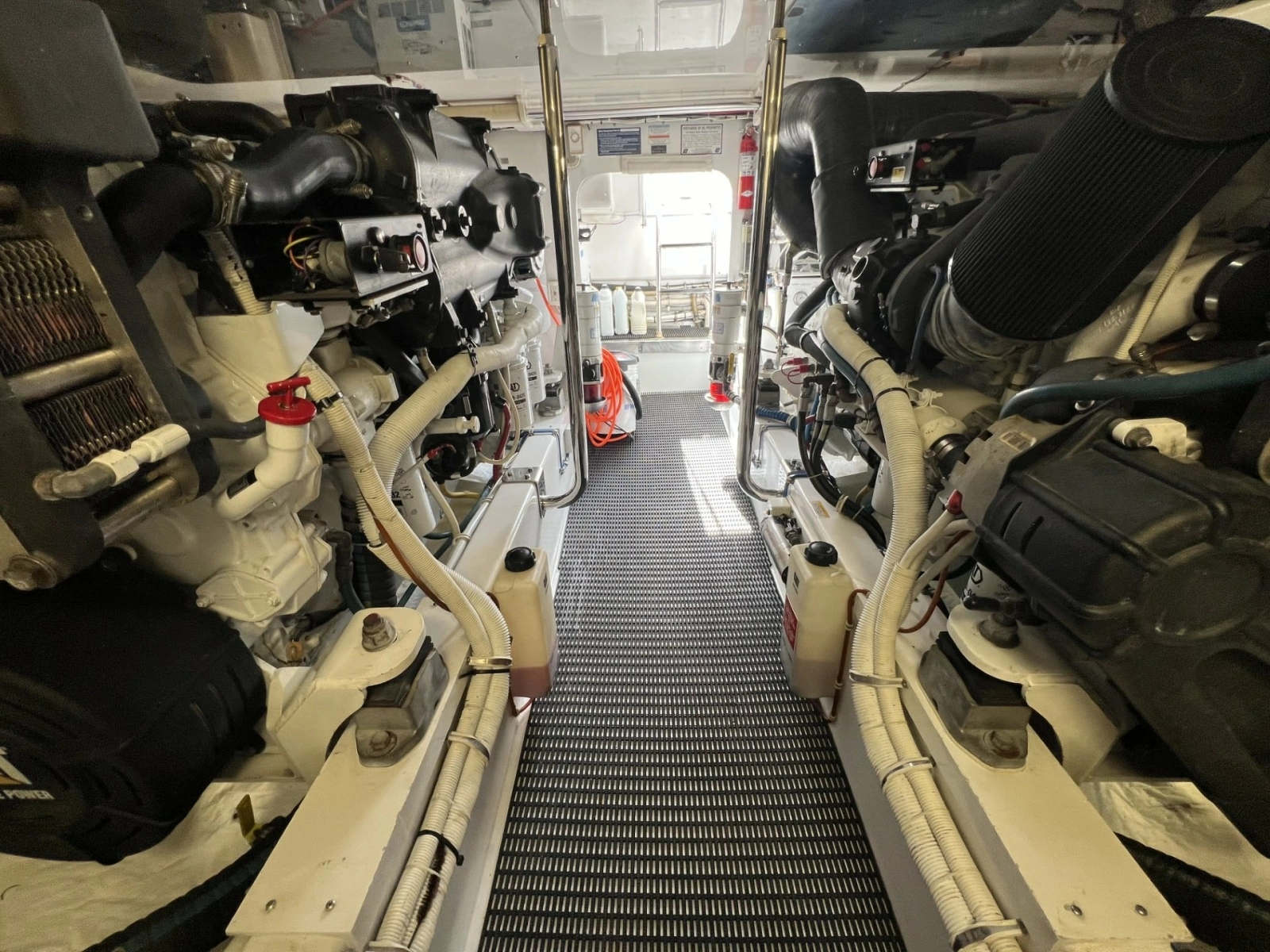 2013 Hatteras GT 54