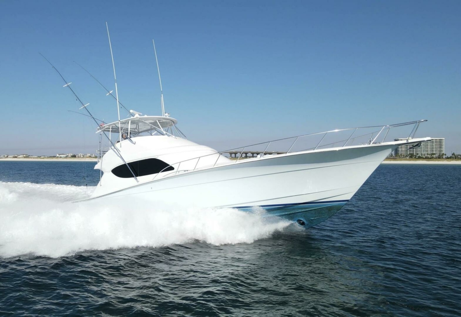 60' 2008 Hatteras 60 Convertible