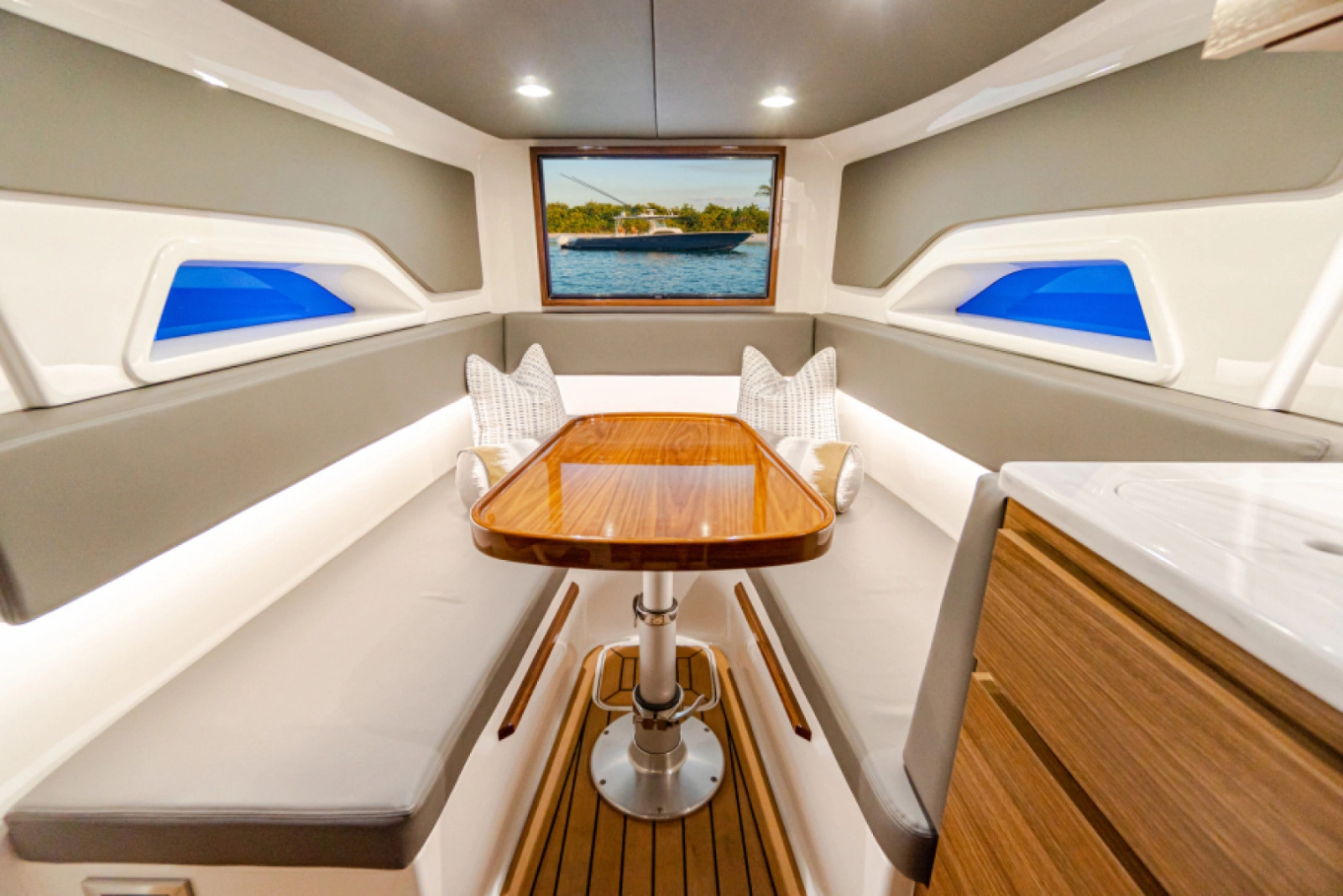 New Valhalla Boatworks V-46