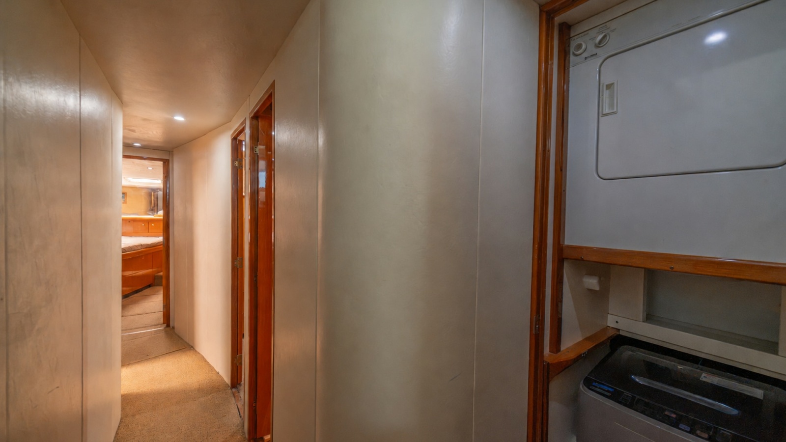 Hallway with Laundry Facilities 2002 Viking 61 Convertible